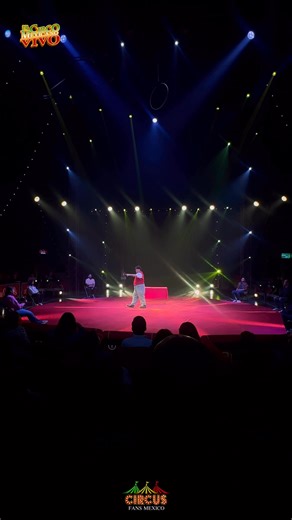 🎶 Ay, ay, ay, canta y no llores… Así hizo vibrar David Larible a todo el público con su carisma y el ritmo de Cielito Lindo. 🇲🇽❤️ | CircusFansMéxico