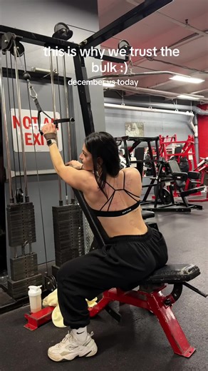 was uncomfortable but necessary!! I can’t wait to see how much we’ve grown as I keep getting leaner!! @DFYNE “ASH” to save bbys!! #fyp #transformation #gym