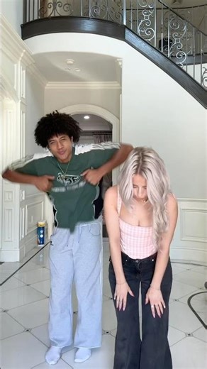 pump it up dance 🕺🏽 ‪@jezellecatherinexx‬