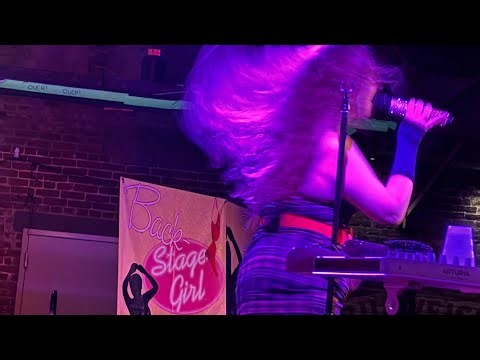 Eli ‘Glitter’ Live 