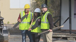 Warner Robins demolishes first building as city works to revitalize Commercial Circle