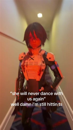 ignore my bad dancing i can barely move in this cosplay, BUT im trying to keep up my streak of doing this dance #signalis #lstr #elster #magfest