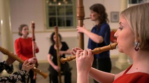 Happy 333th birthday, Johann Sebastian Bach! Born on the 21st of March, 1685. Goldberg Variations BWV 988: Variatio 30 (Quodlibet) Seldom Sene Arrangement: María Martínez Ayerza Video: Chris Everts Sound: Christoph Martin Frommen Sound editing: Andrea Friggi Make-up: makingup | Seldom Sene