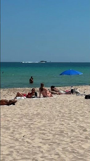 🇺🇸 A HOT DAY IN MIAMI BEACH, Florida ☀️ USA #shorts