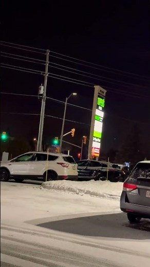 Beautiful Snowfall during Winter Cold Freezing Nights Ottawa Canada 🍁 🇨🇦