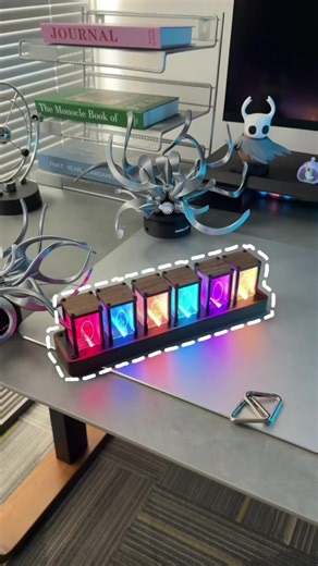 The Gear Clock: Innovative Digital Timepiece Experience