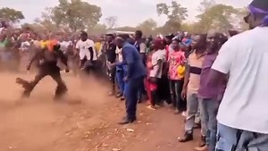 Remembering the roots of gule wamkulu Alisha nyama Fashion Sakala jnr. Mwana wapa khomo. Nkwanu-nkwanu mthengo mdalaka njoka Dj Nduna mwanope-nope Mthambo uphyelera baloney. SmoothFm 90.1 doing the needful 📷 | Kulamba Traditional Ceremony