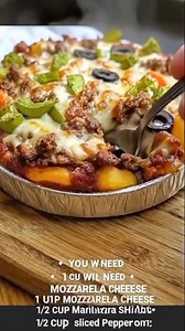 Low Carb Crustless Pizza Bowl Ingredients - 1 cup mozzarella cheese - ½ cup marinara sauce - ½ cup sliced pepperoni (or cooked ground meat of choice) - ½ cup sliced green bell peppers - ¼ cup sliced black olives (optional) - 1 tsp Italian seasoning - Cooking spray or olive oil Recipe in the top 💥R.E.P.L.Y.💥 | Weight Watchers Recipes and Tips