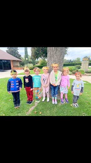 Leaf crowns fit for tiny nature royalty! Our Thursday afternoon...