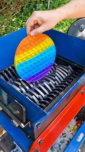 Shredder Machine eats everything #satisfying #shredding #shredder | Gojzer