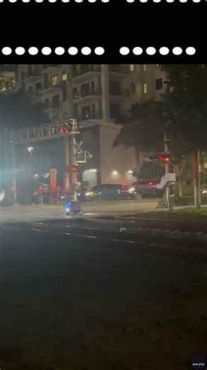 Ｚｅｒｏ58 | A food delivery robot found itself in a precarious situation after coming to a halt on the railroad tracks in Miami. Despite its advanced... | Instagram