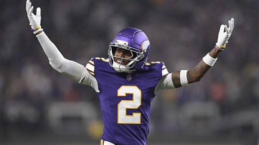 Vikings' Isaiah Rodgers scores 87-yard pick-six, 66-yard fumble return TD in first half