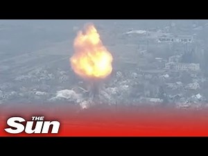 Ukrainian artillery blow up Russian command post as troops flee by bike