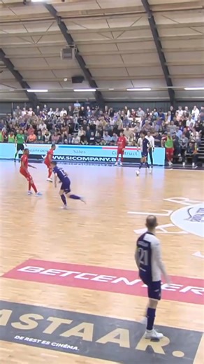 Quick Change of Direction ↪️🔥 #7futsal w/ Franco Jelovcic, RSCA Futsal, Belgian Futsal League #futsal #Anderlecht #Belgium | Seven Futsal
