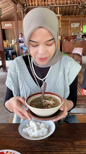 6.7M views · 266K reactions | Pindah hotel dan ngebolang di daerah jogja | Yeni | Facebook