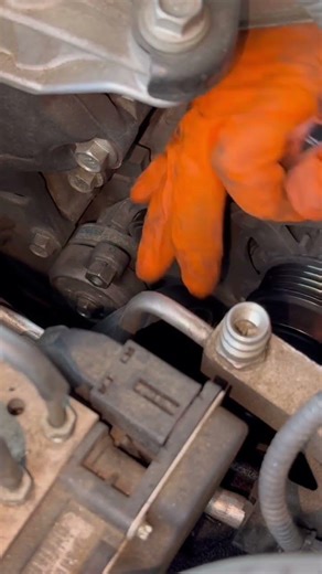 2007-2011 Toyota Camry Alternator Replacement ‪@ElmoMotorWorks‬