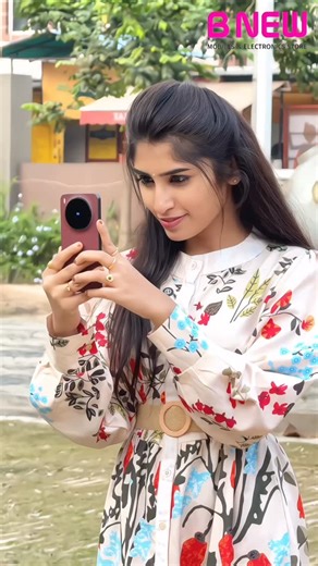 Nikitha Sandha on Instagram: "Lately, life has been moving a little too fast… meetings, deadlines, and the same routine on repeat. So I stepped out for a moment of calm — just me, Rocky, and the world outside my screen. 🌿 It’s funny how the smallest pauses become the most beautiful memories. A walk with Rocky… a quiet morning at the bird sanctuary… a fresh juice under warm sunlight. Simple moments, but moments worth keeping. And that’s where the VIVO X300 surprised me. The 200MP Super Main Came