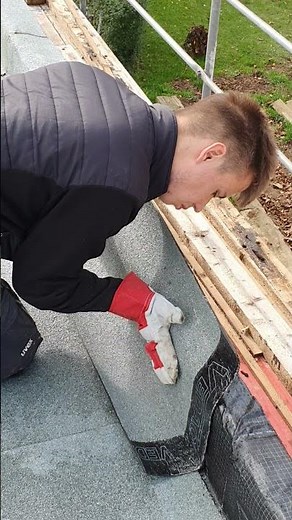 Dachdeckerausbildung 👷‍♂️ - Verschweißen der Bitumenbahn 02