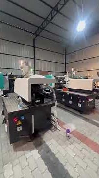 Multiple injection moulding machines in action: the power of innovation.