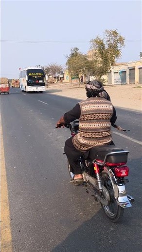 Baloch transport company forland bus Rawalpindi to Layyah via Bhakkar