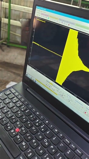 Checking knock sensors with an oscilloscope! #sensorchecking #oscilloscope #motortester #detonation