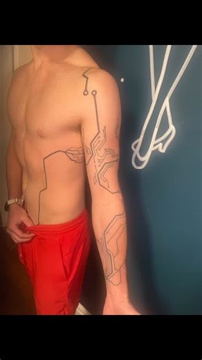 I need to get professional photos taken of some of my tattoos. These don’t do this tattoo justice. Such a cool idea. Thanks for your trust and patience Dan | Sam Parker