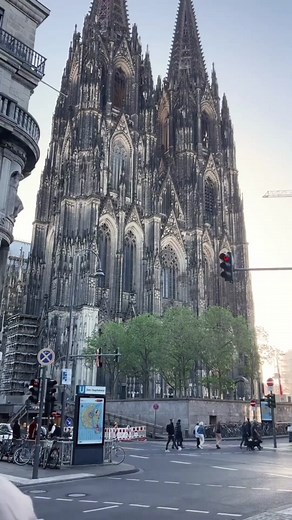 Majestic Cologne Cathedral: A 600-Year Architectural Marvel in Germany