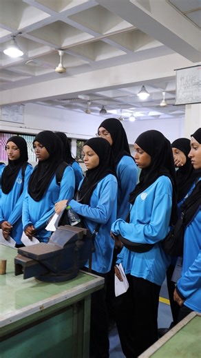 "Exploring future pathways! 🎓 Grade 09/10 students from V. Atoll Education Center visited Maldives Polytechnic to discover exciting opportunities in technical and vocational education. Inspiring young minds to dream big and build brighter futures! @vaavu_atoll_education_centre | Maldives Polytechnic