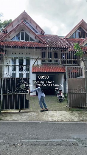 Persiapan Menyambut Teman-Teman di HOWL