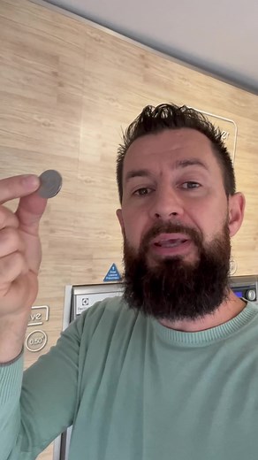 Comment fonctionne le distributeur de lessive dans la laverie automatique ? #pourtoi #laverieautomatique #immo