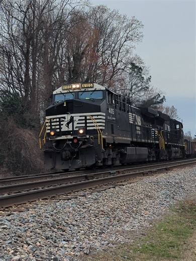 Norfolk Southern Manifest Train 350 Passes Raleigh NC