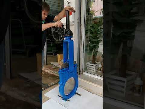 KNIFE GATE VALVE WITH BEVEL GEAR BOX