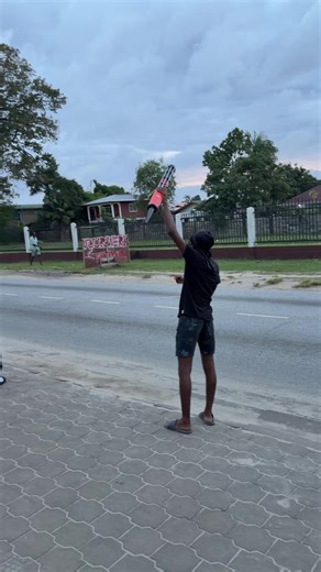 Onze jongens hard aan het werken, komen jullie ze supporten? 😁🎆🎇. #suriname #paramaribo #2025 #kwatta #december