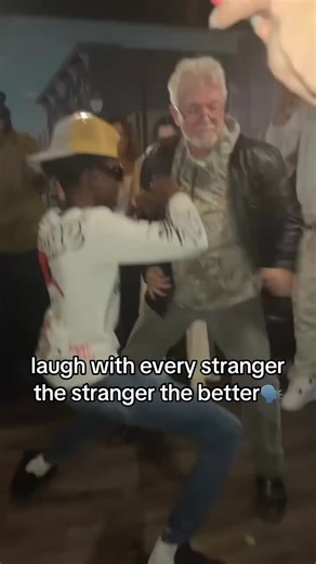 live laugh the club #greenscreenvideo #xybca #hozier #laugh #funny #dance #club
