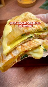 Quick and easy breakfast in 5 minutes #simplerecipe #recipe #chinesecusine #easyrecipe #chinesefood #breakfast | chinesefood0805