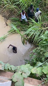 345K views · 5.9K reactions | BOADUA: Man pushes another man’s motorcycle into river after accident | Akwatia TV | Facebook