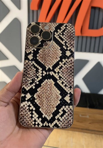 iPhone 16 Pro Max Cobra Texture 3D Skin Review