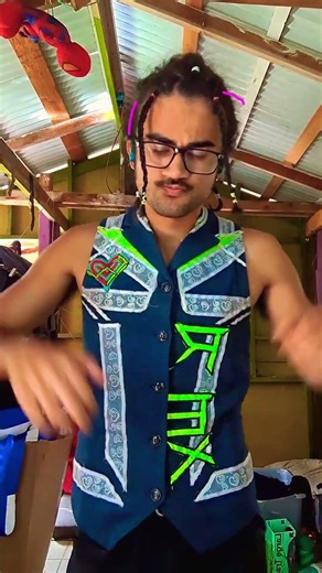 I feel the tik tok camera is more hd🩷.😏🩵And I thought use the sideways moves💖