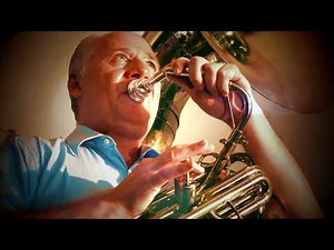 Hans Nickel plays Sousaphone