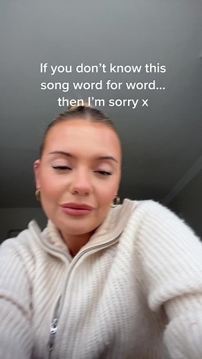 Nostalgic Throwback with Olivia Georgiou and Annie Maynard