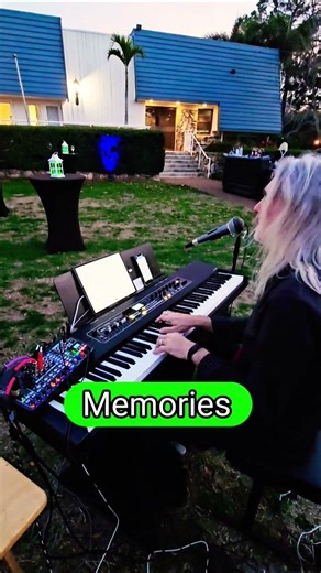 Red Red Wine #pianist #tampabay #music #entertainment #ub40 #livemusic #neildiamond #redredwine