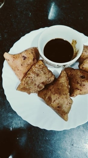 Beetroot samosa #food #indianfood #recipe #viralrecipe #samosa #recipe #easyrecipe