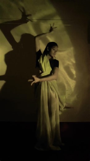 vailon🎻[violin song, dance,classical dance,Romeo and Juliet]#trending#dancer#ytshorts#classicaldance