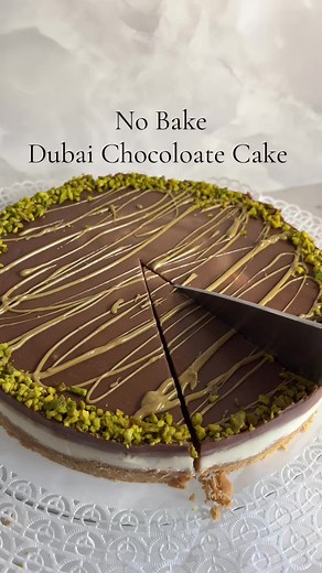 No Bake Dubai Chocolate Cake Recipe