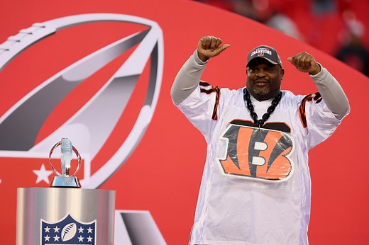 Ickey Woods "Shuffled" to NFL Stardom. Now, He Honors His Deceased Son