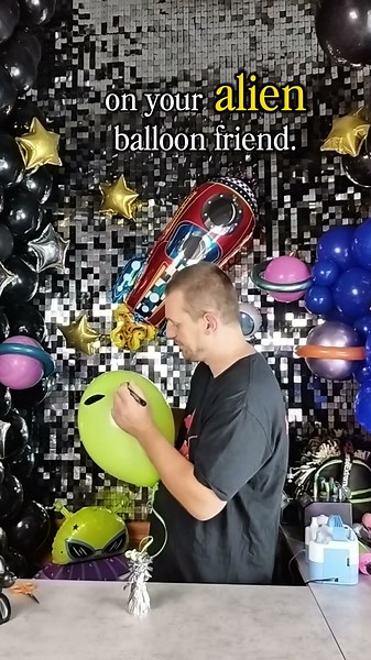 DIY Alien Balloon Decoration | Easy Space Party Idea
