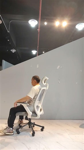 Why This Breathable White Mesh Office Chair Is A Must-Have For Modern Offices?