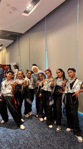 TARI ALIFF JOHOR BAHRU on Instagram: "🎶Tabola Bale by Cilik Tari Aliff Johor Bahru Thank you dancers, coach , costume manager , assigner & onsite manager Thank you @parisbaguette_my for having us❤️ #cilik #annualdinner #johorbahru #malaysia"