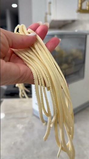 The EASIEST way to make pasta! 🍝