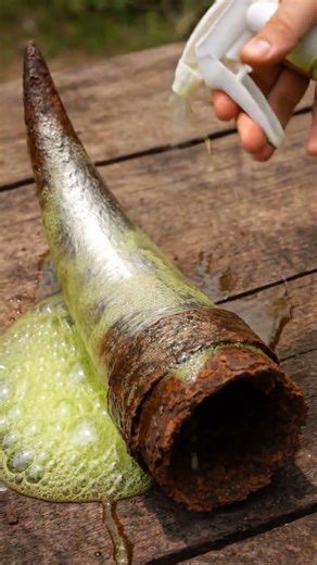 See how to remove rust from any object!#rust #satisfactory #work #us